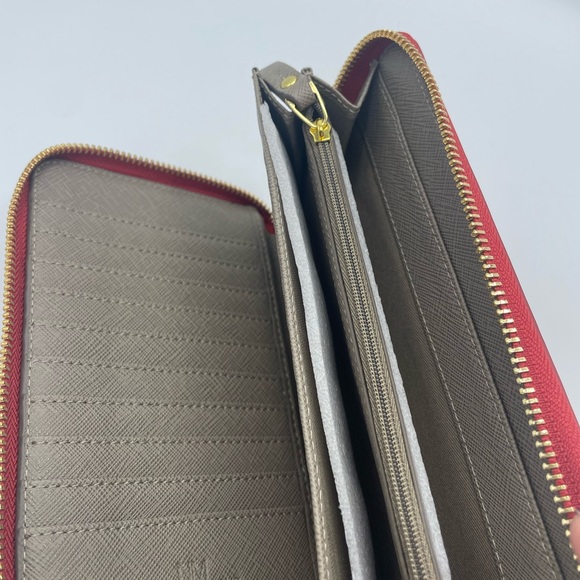 Neiman Marcus Red Zipper Wallet NWT - Picture 7 of 11